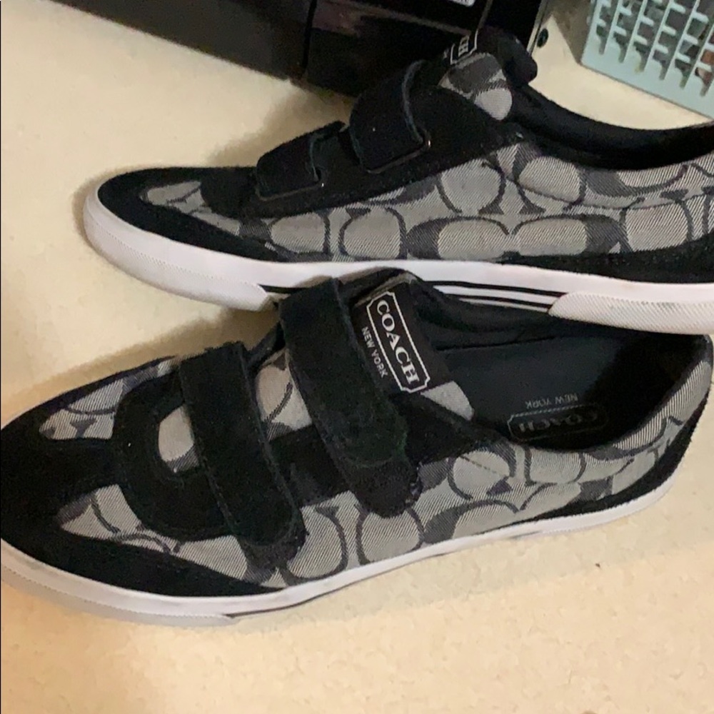 Shoes - Picture 2 of 5